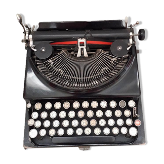 1930s Portable Remington Typewriter