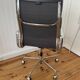 Fauteuil de bureau ea 219 soft pad eames chair by vitra
