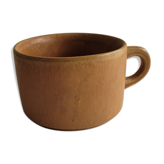 Cup with handle