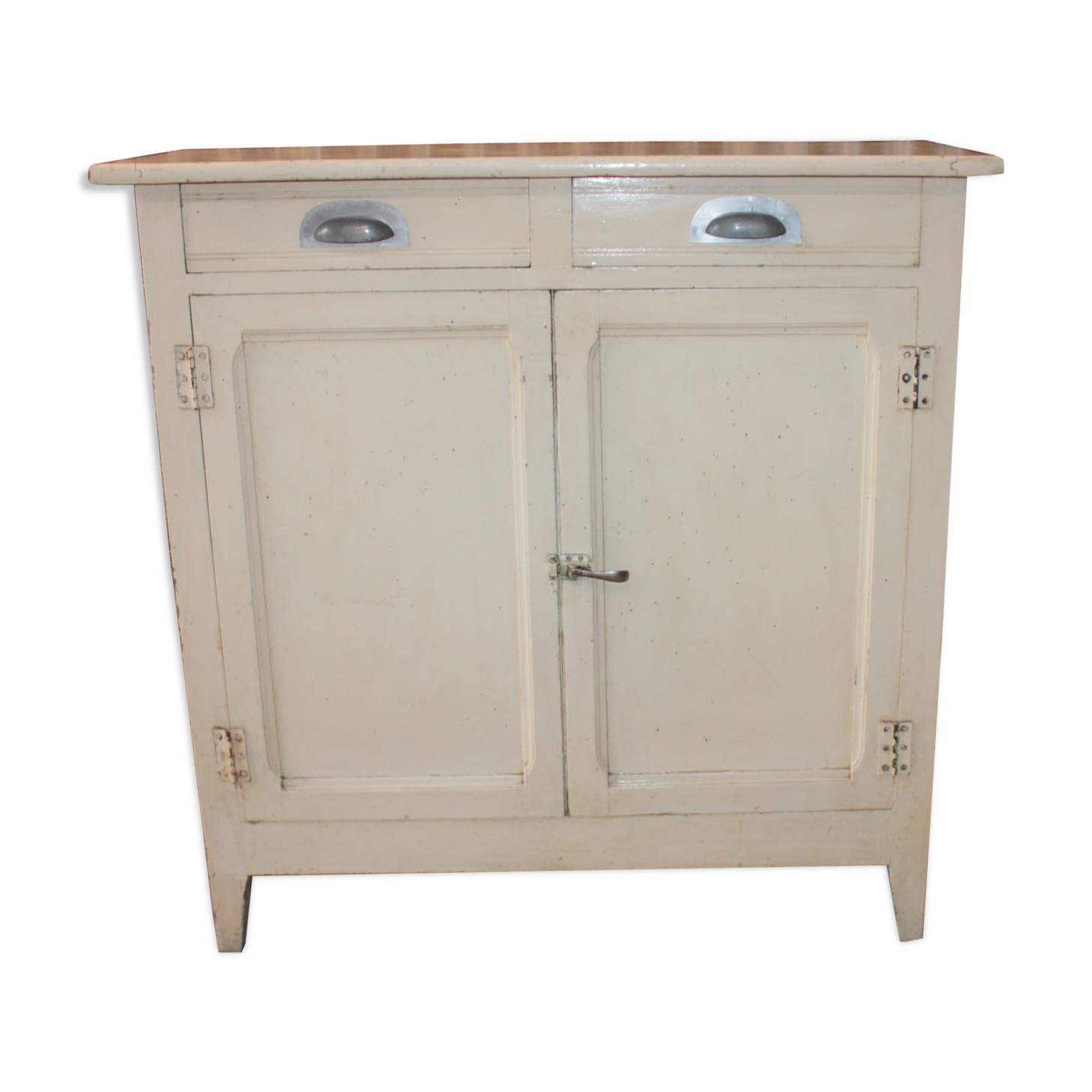 White parisian buffet