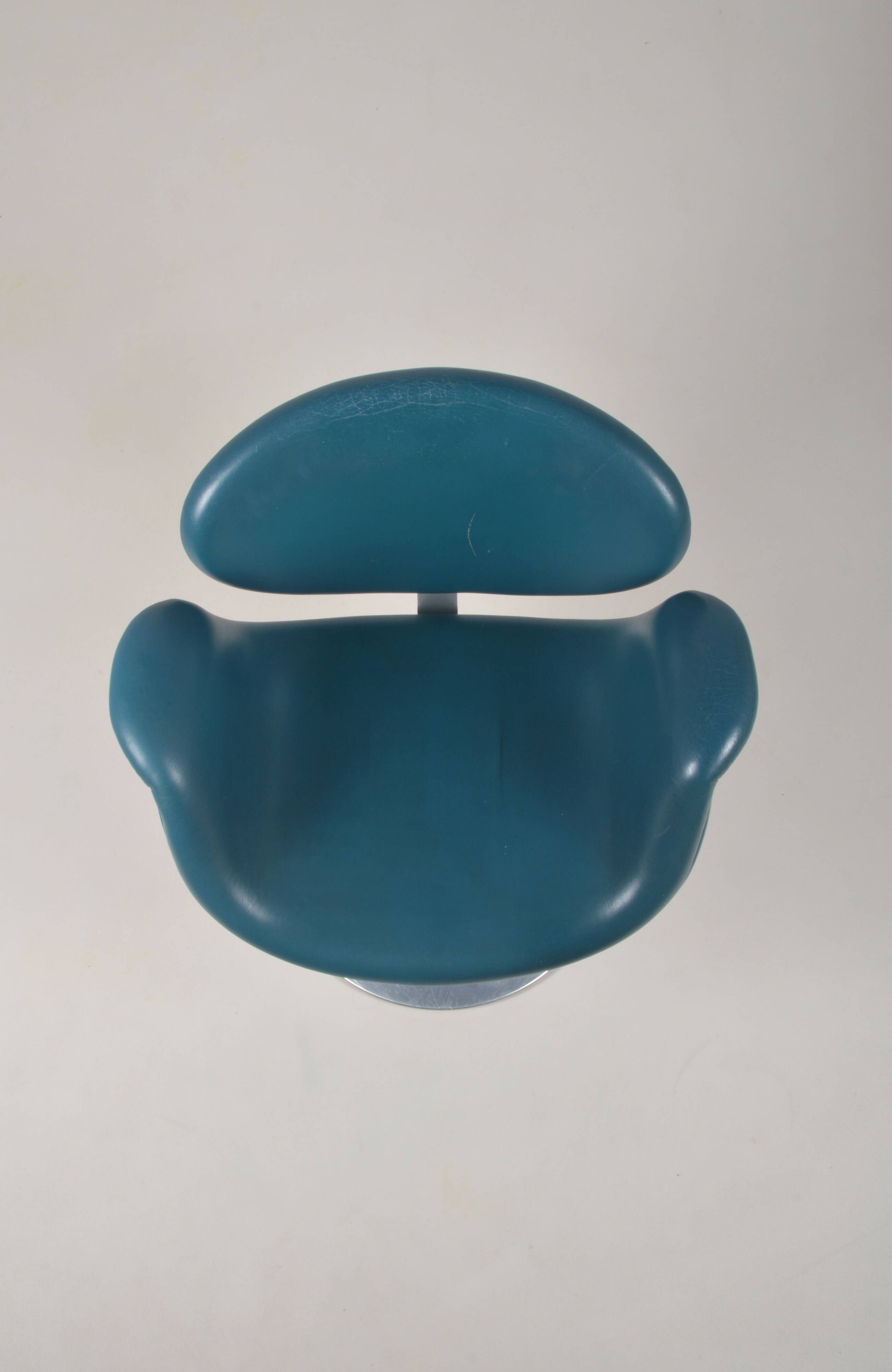 Vintage Tulip chair designed by Pierre Paulin for Artifort