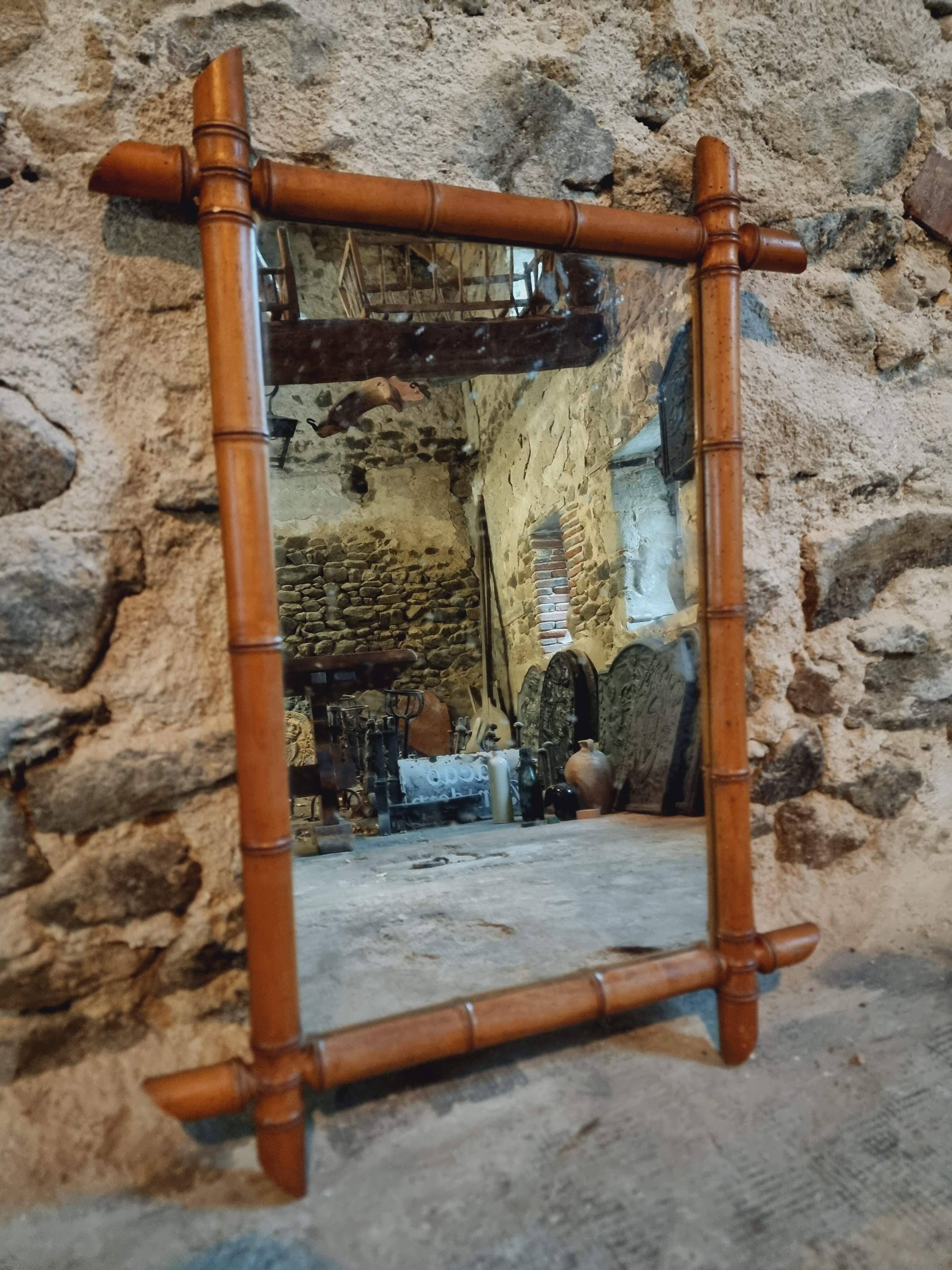 Miroir Ancien en Faux Bambou – France, XXe Siècle