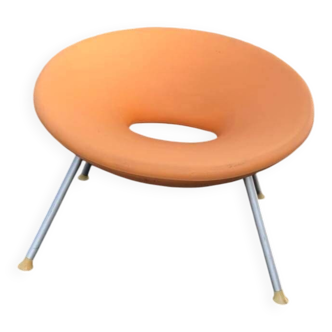 Ploof orange plastic chair by Philippe Starck for Kartell, polished aluminium legs.