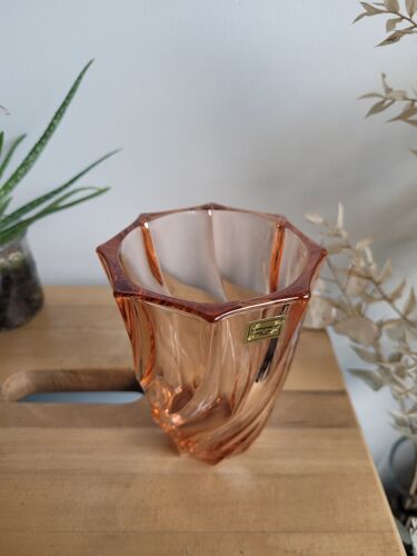 Vase Luminarc tourbillon en verre rose