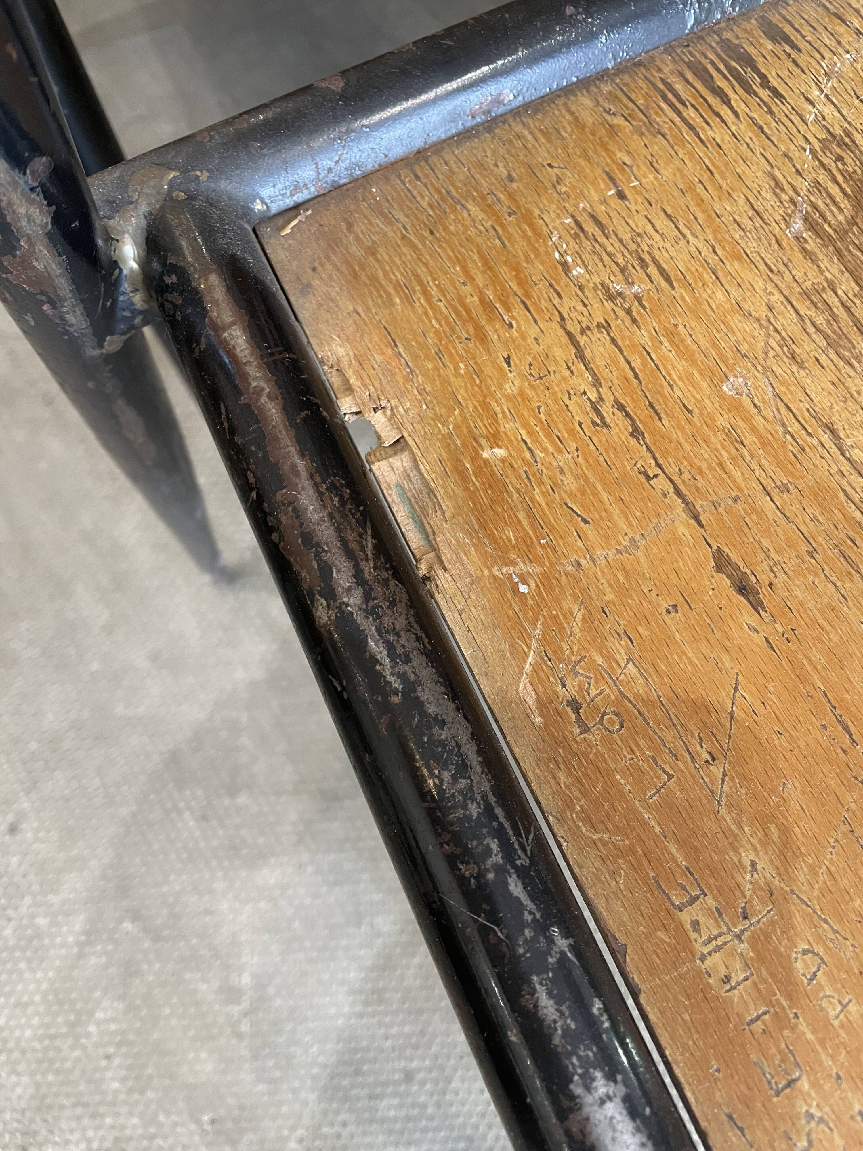 6 Mullca 510 school chairs