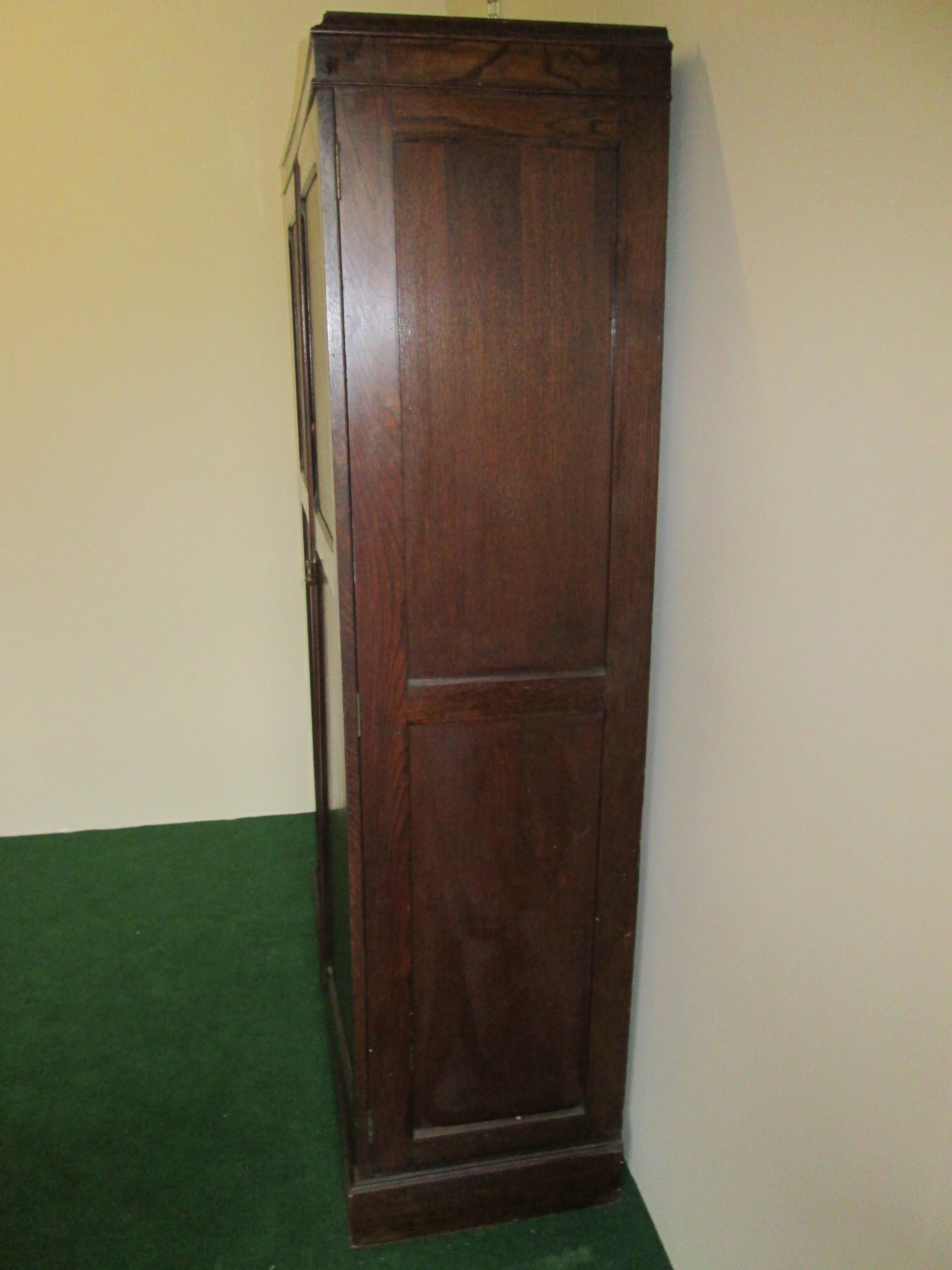 Armoire anglaise " compactum" en chene