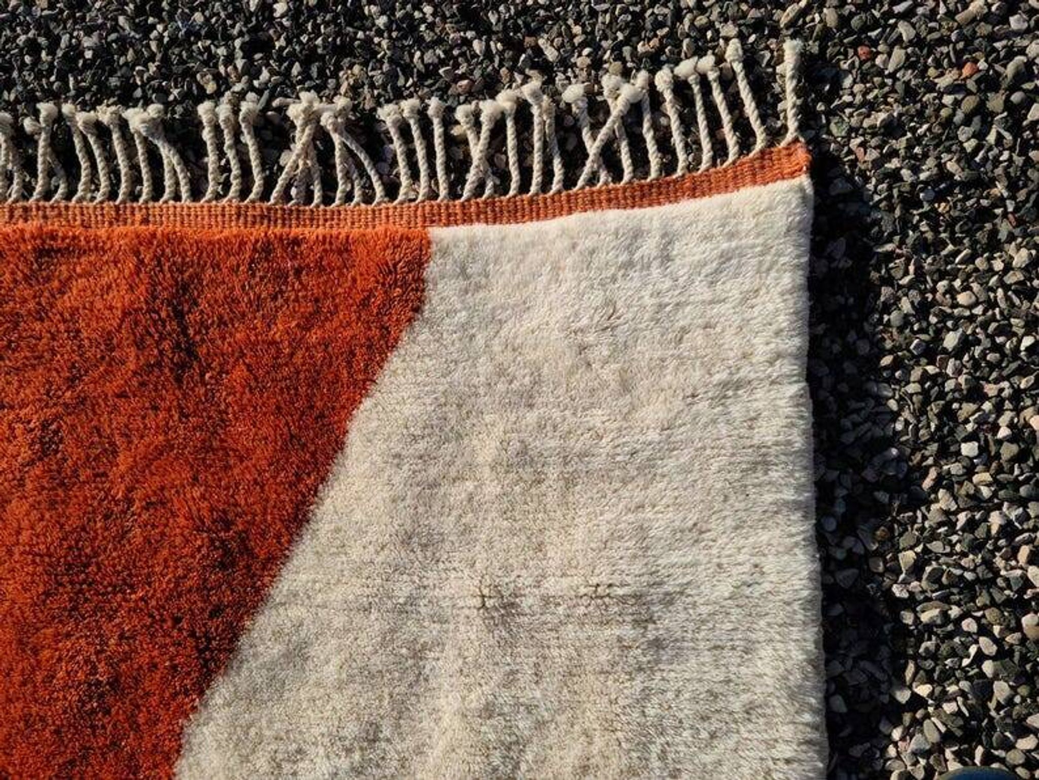 Terracotta and ecru Moroccan Mrirt rug 300x200 cm – abstract pattern