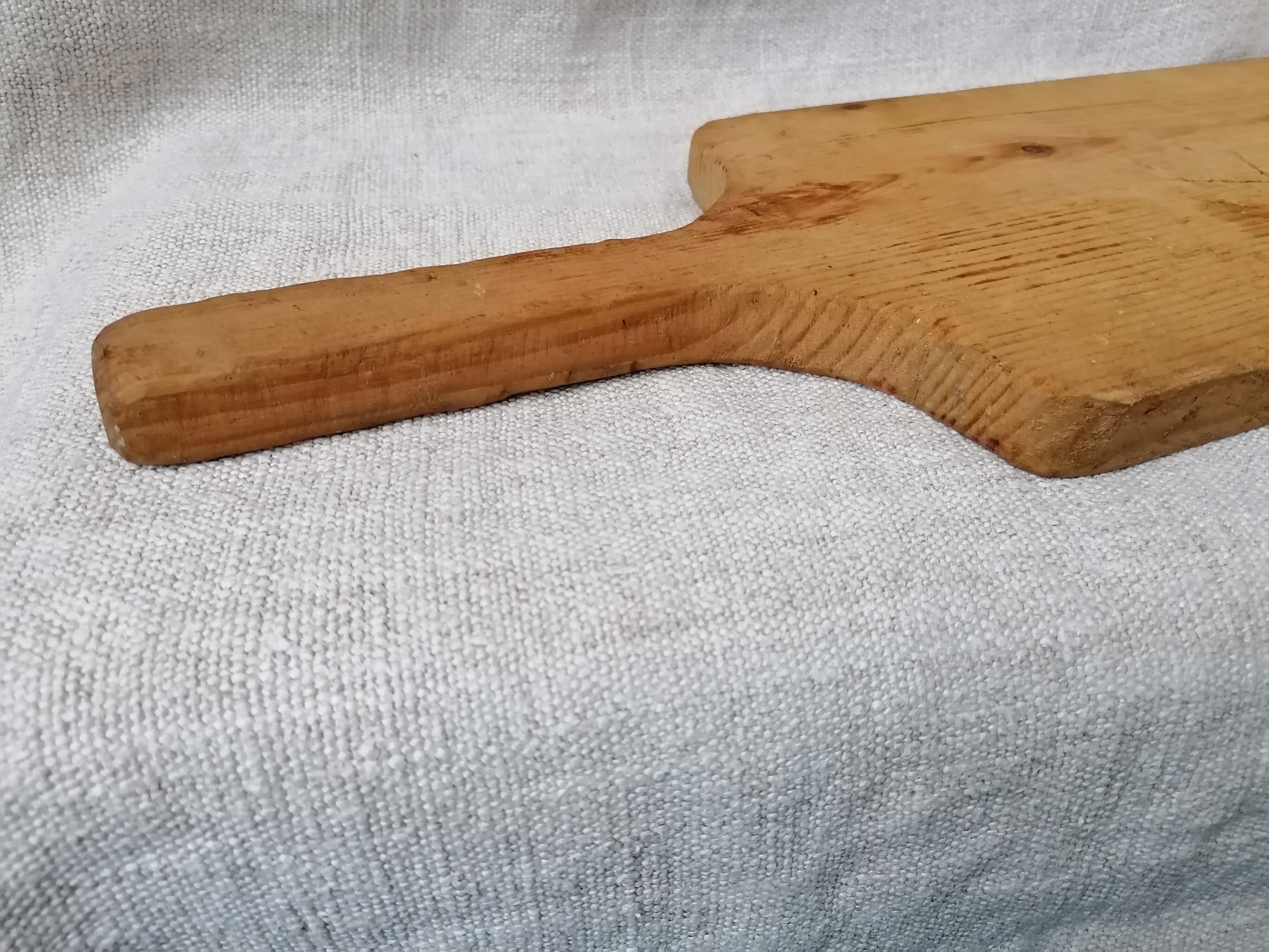 Wooden cutting board