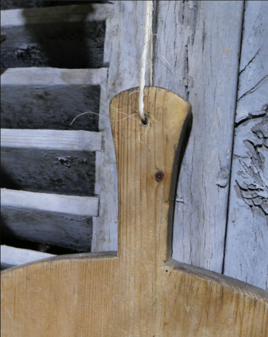 Wooden cutting board