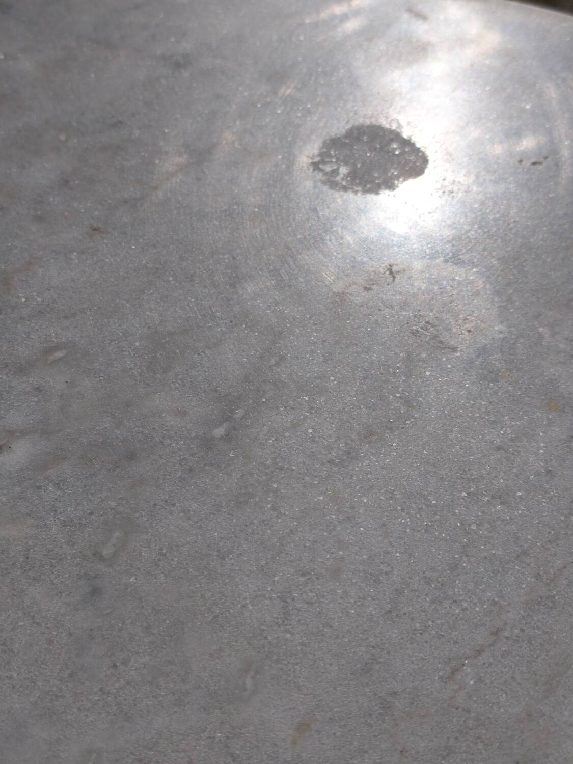 Table bistro marbre et fer forgé