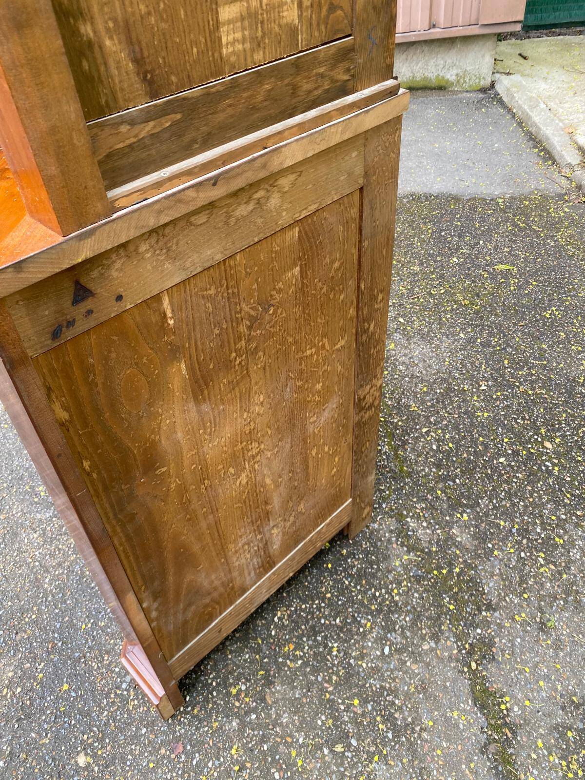 Vitrine d'angle 2 corps encoignure Louis Philippe en bois massif du 19ème