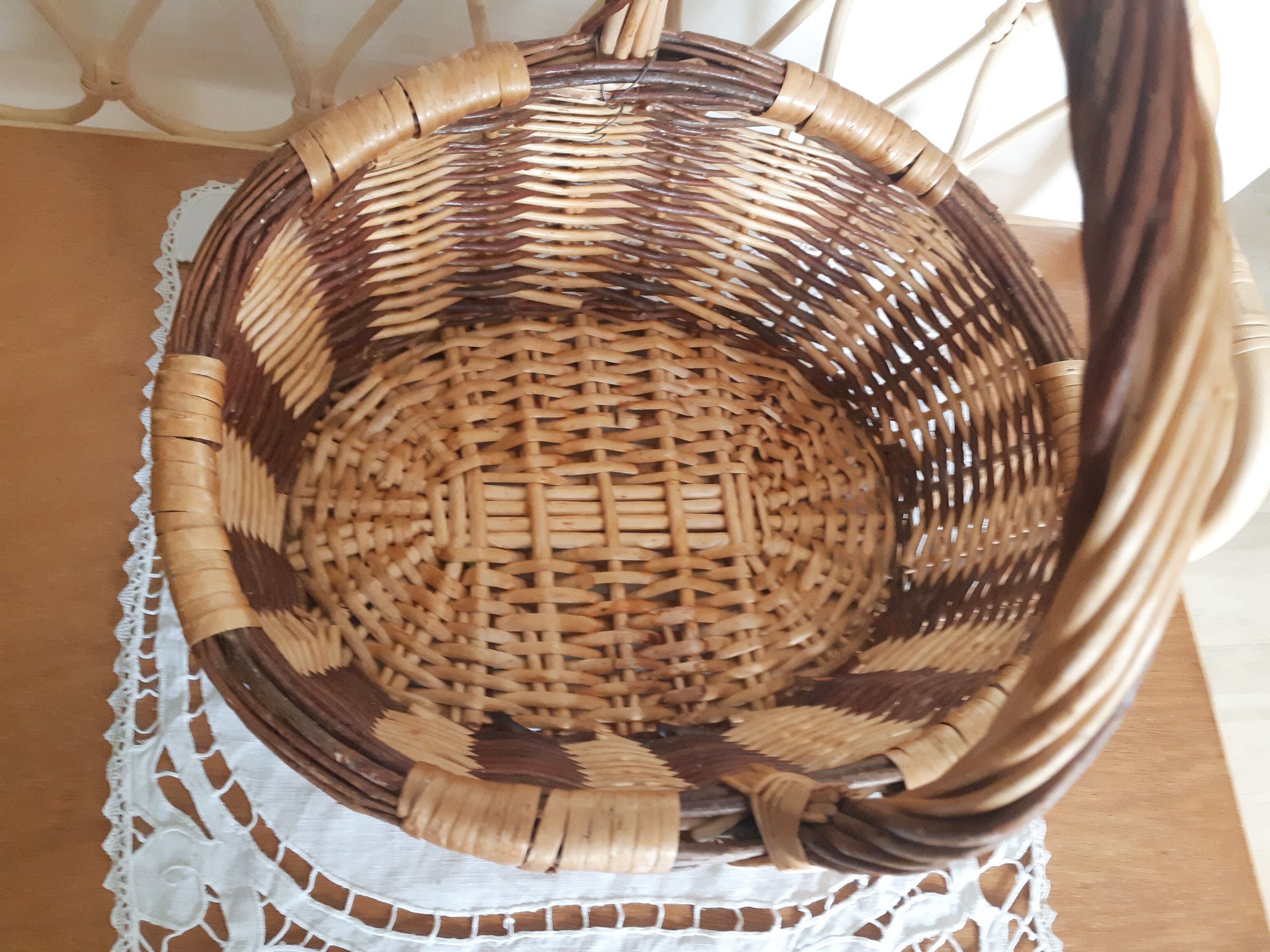 Oval rattan basket