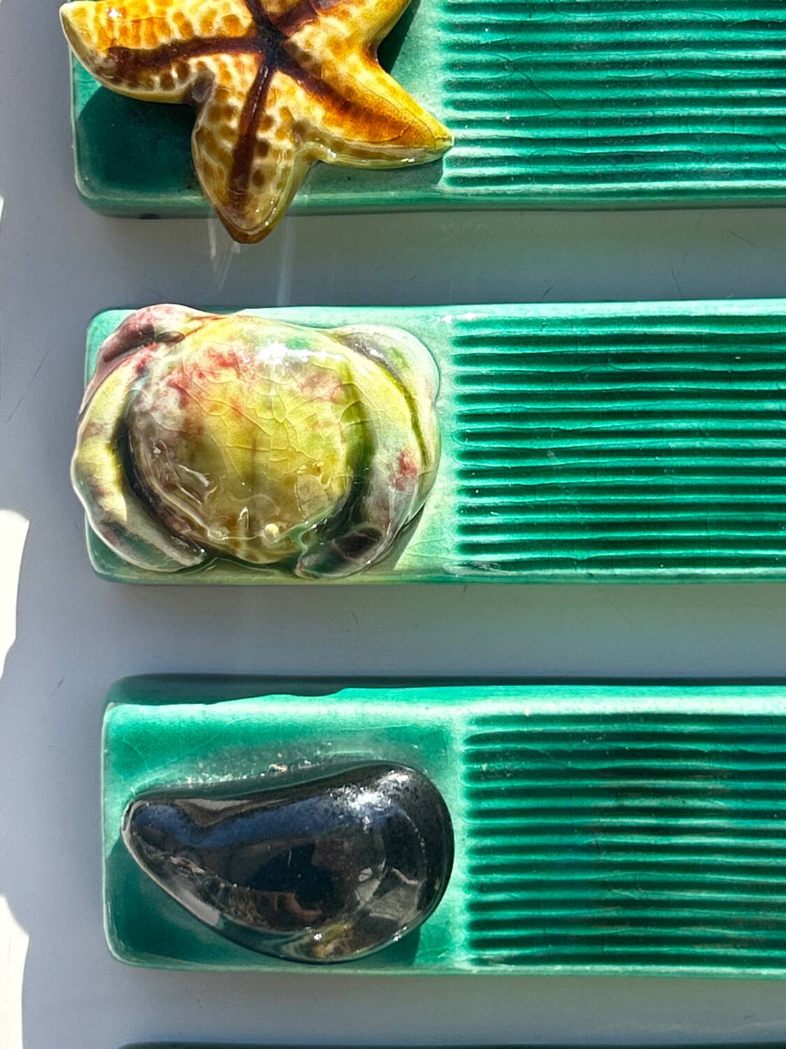 Barbotine knife holder