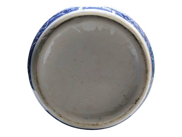Porte-parapluies en porcelaine bleue et blanche, décor de paysage, années 1970-1990