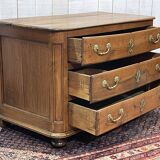 18th century chest of drawers in walnut and fir