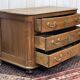 Commode 18ème en noyer et sapin