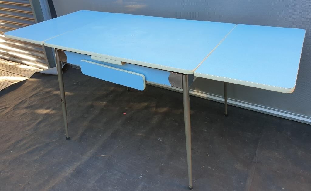 Table Formica MDJ 1960 Blue and Chrome