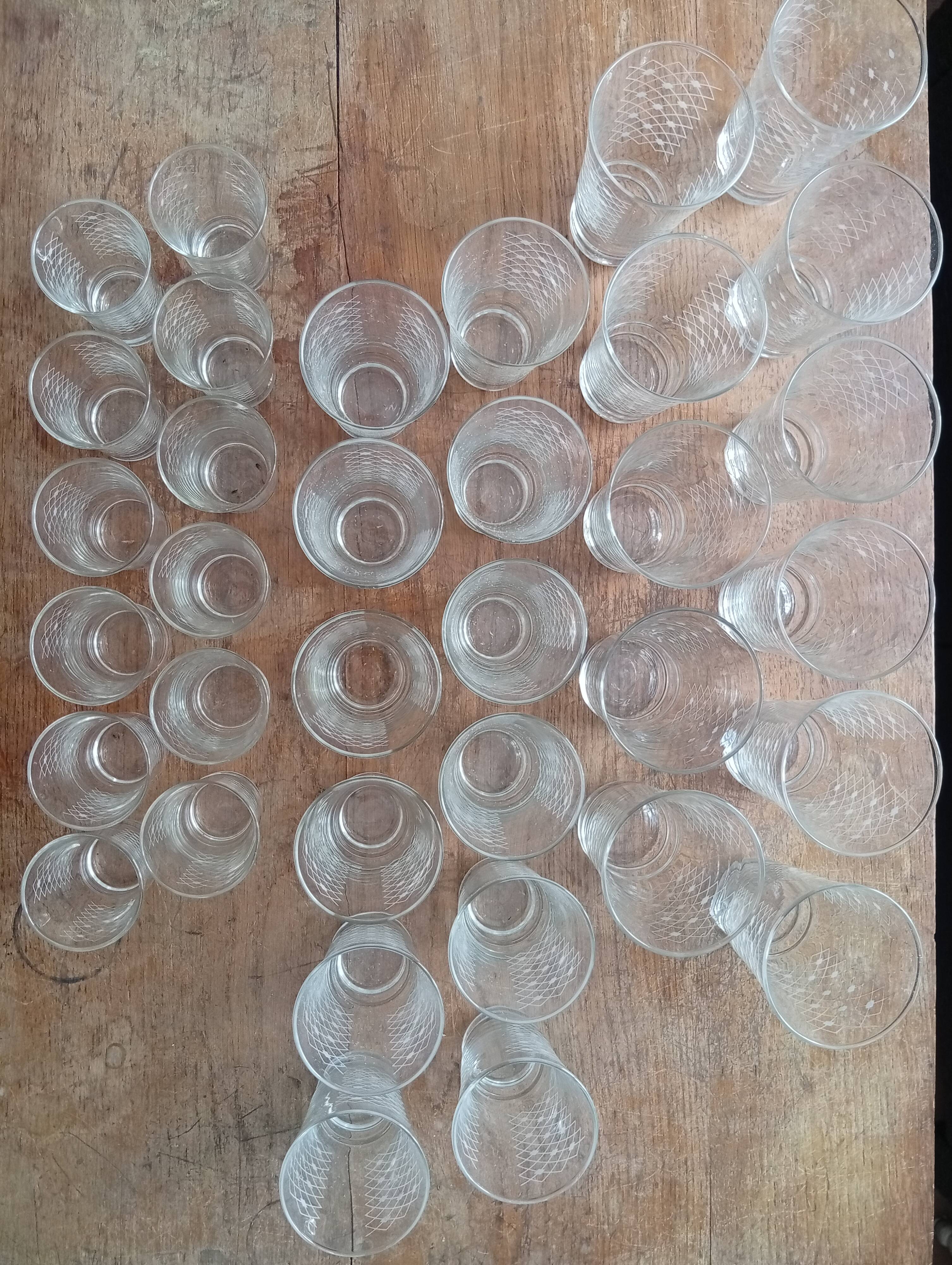 Set of vintage screen-printed glasses