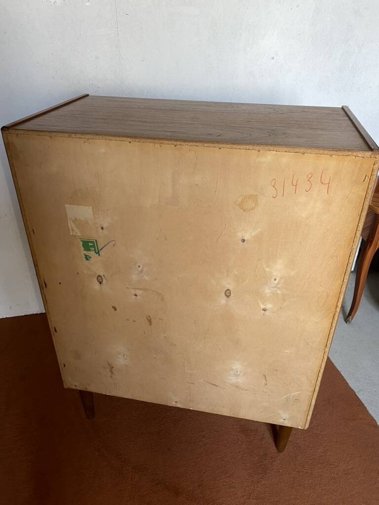 Commode scandinave