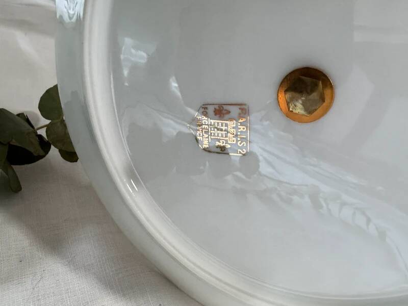 Magnificent vintage cake stand