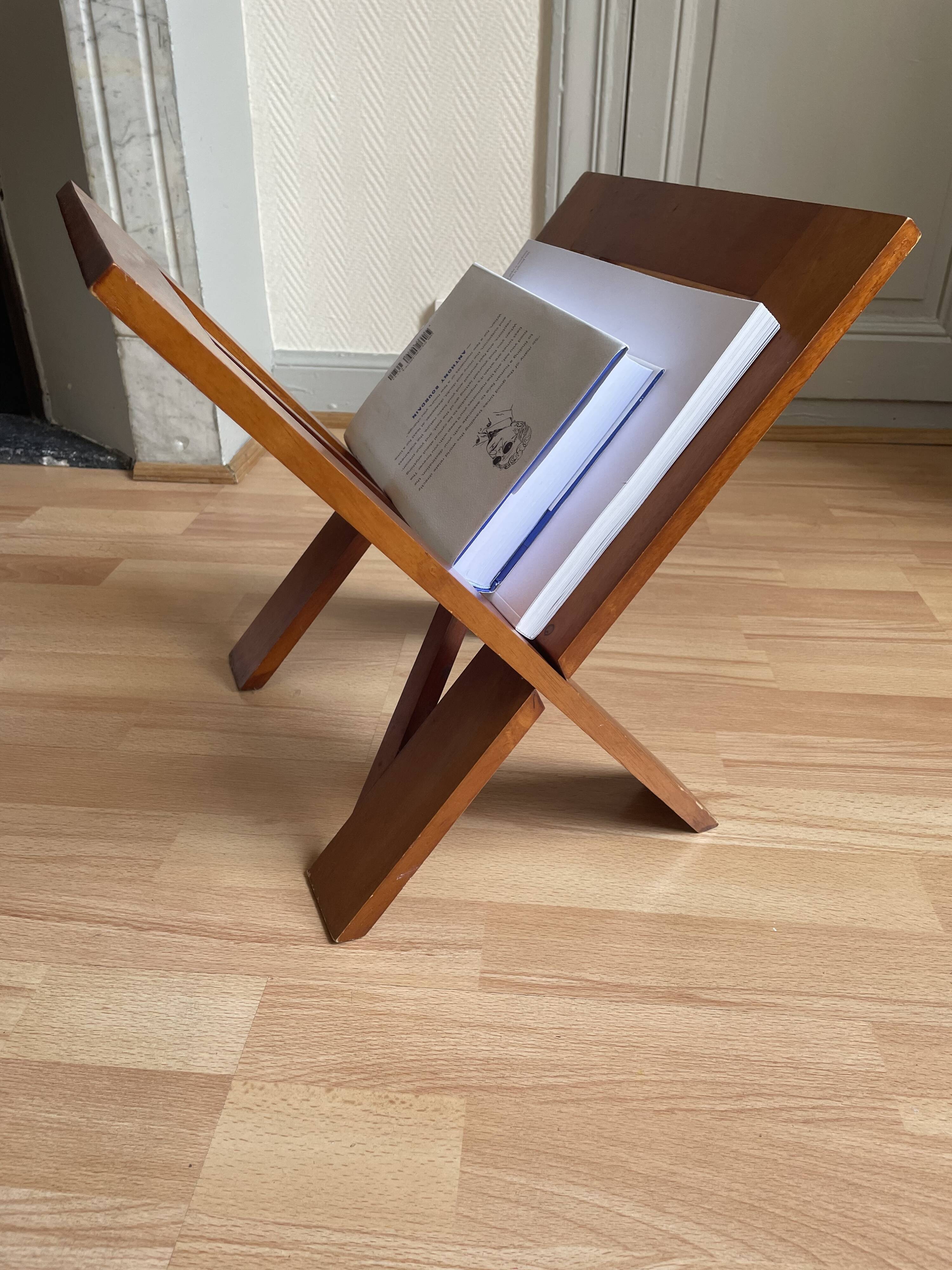 Wooden magazine rack