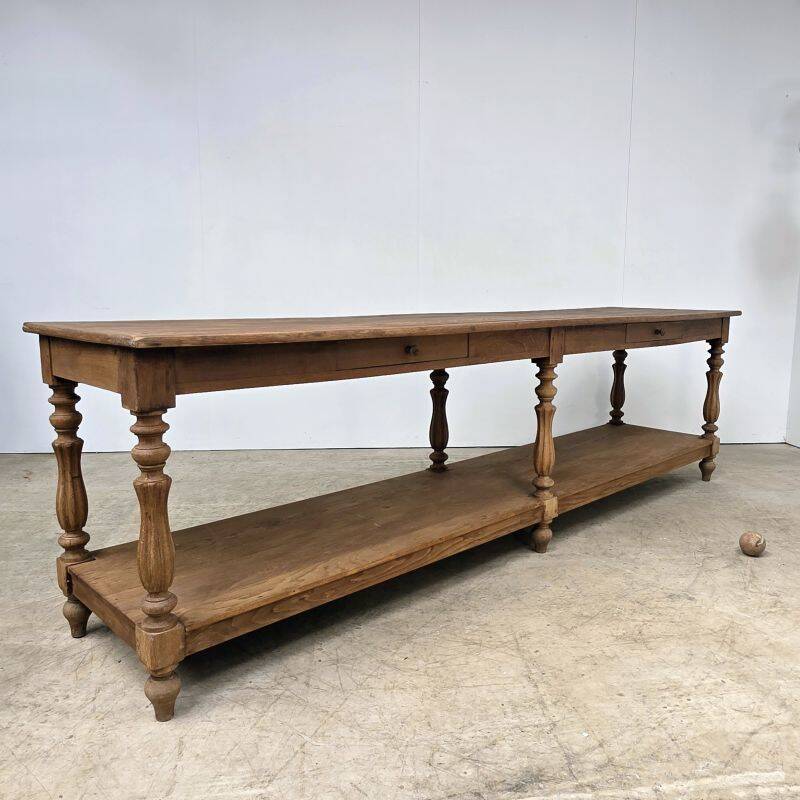 Large 19th-century oak draper's table with 6 legs.