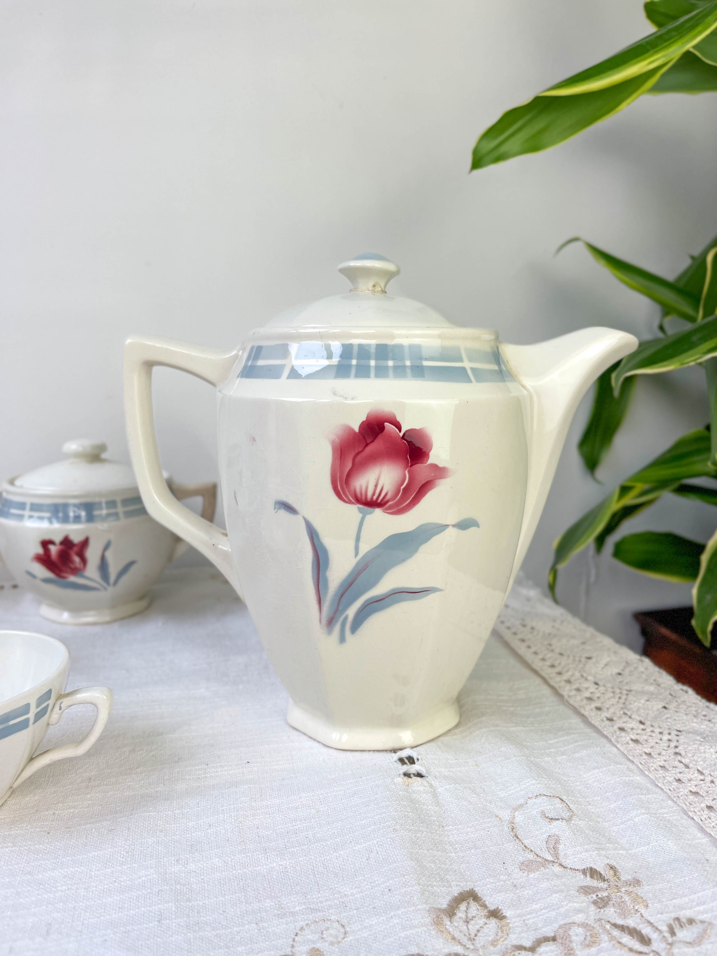 Vintage tea set in Sarreguemines flowered earthenware, "Troyes" model