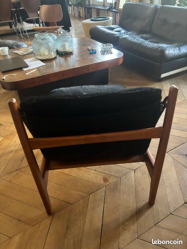 Armchair Joseph André Motte 760 Steiner France - Black horse