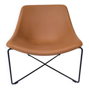 Fauteuil Mishell de Piotr Kuchciński pour Noti – Design contemporain polona