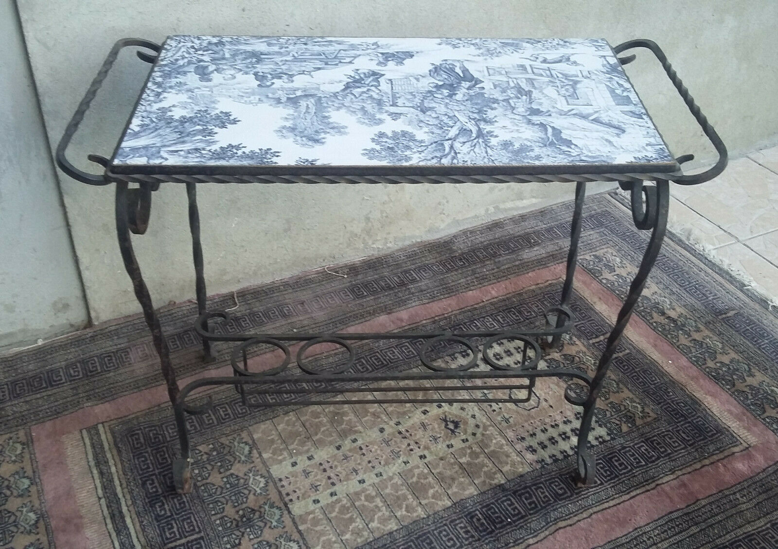 Wrought iron dessert