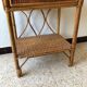 Table de nuit vintage en rotin