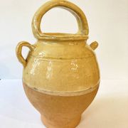 Cruche / Chevrette provençale ancienne, en terre cuite vernissée jaune