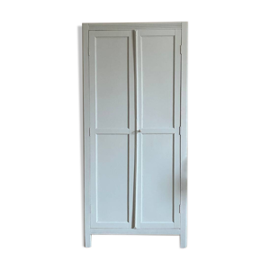 Armoire parisienne