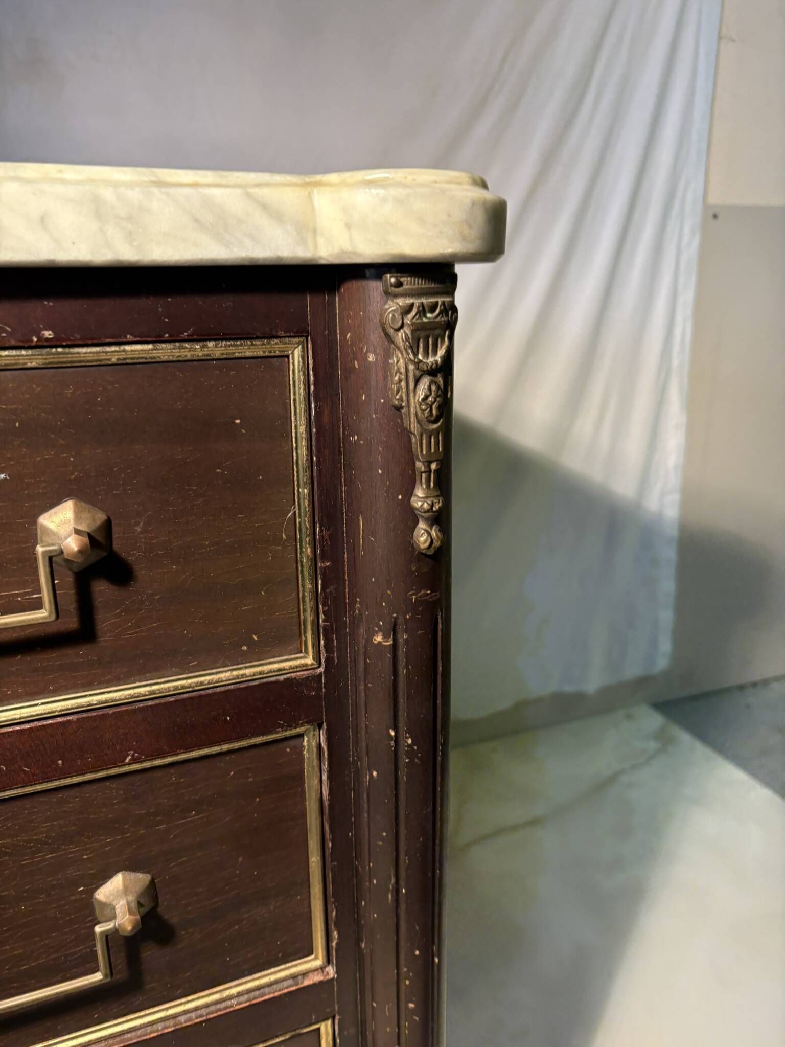Commode with 3 drawers in Louis XVI style, marble and gilded bronze.