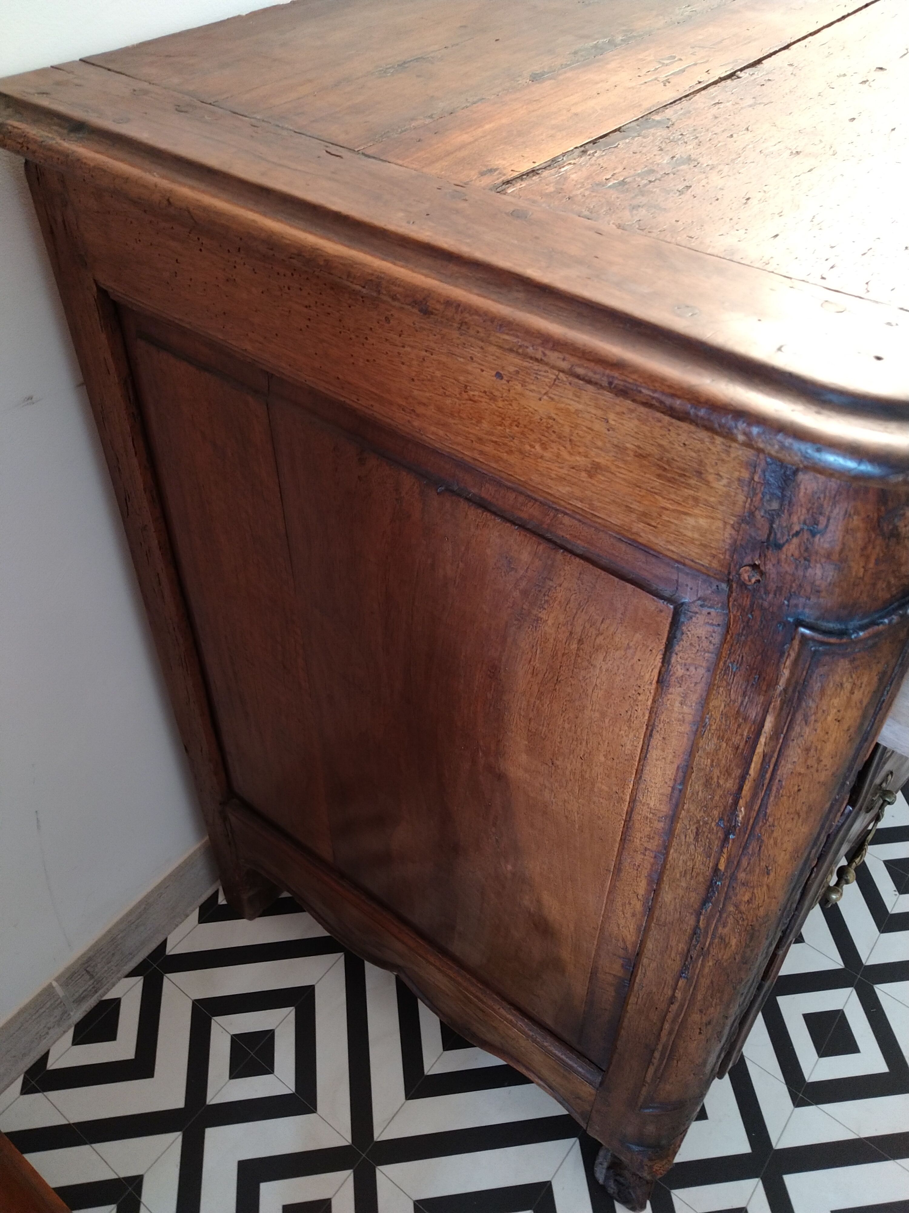 chest of drawers XVIII th