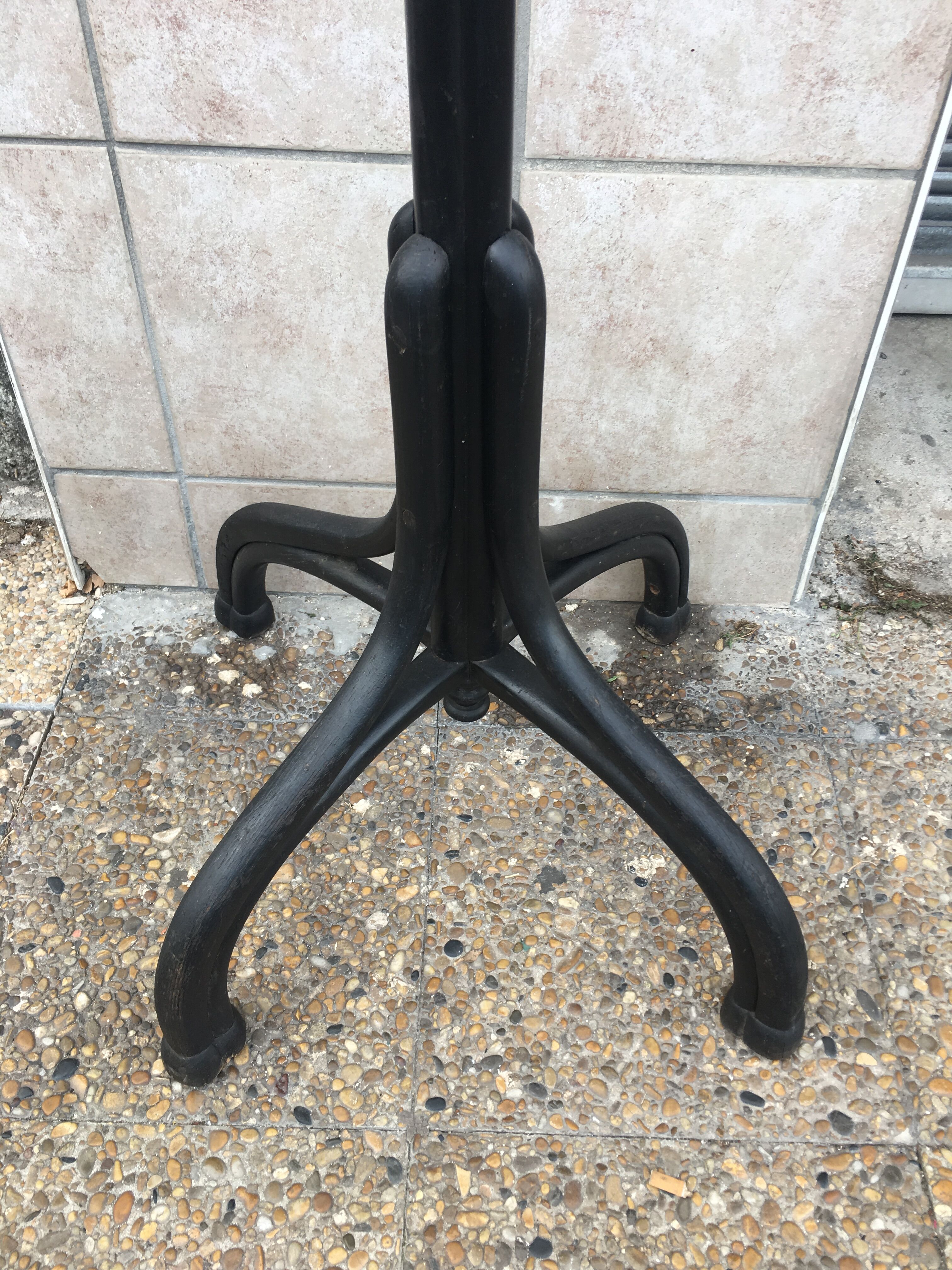 Coatrack Thonet