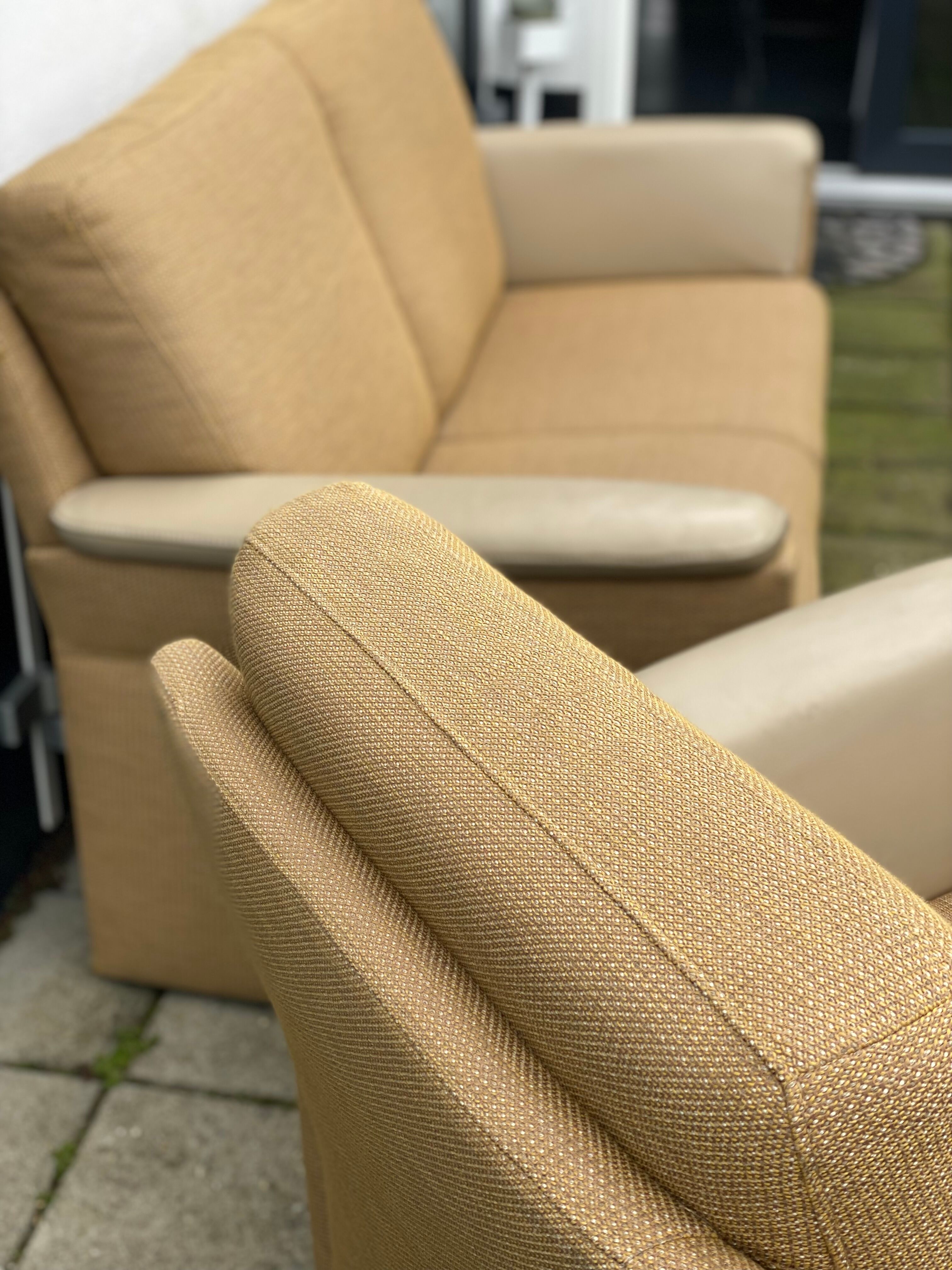 Vintage overveen 2 seater and lounge chair