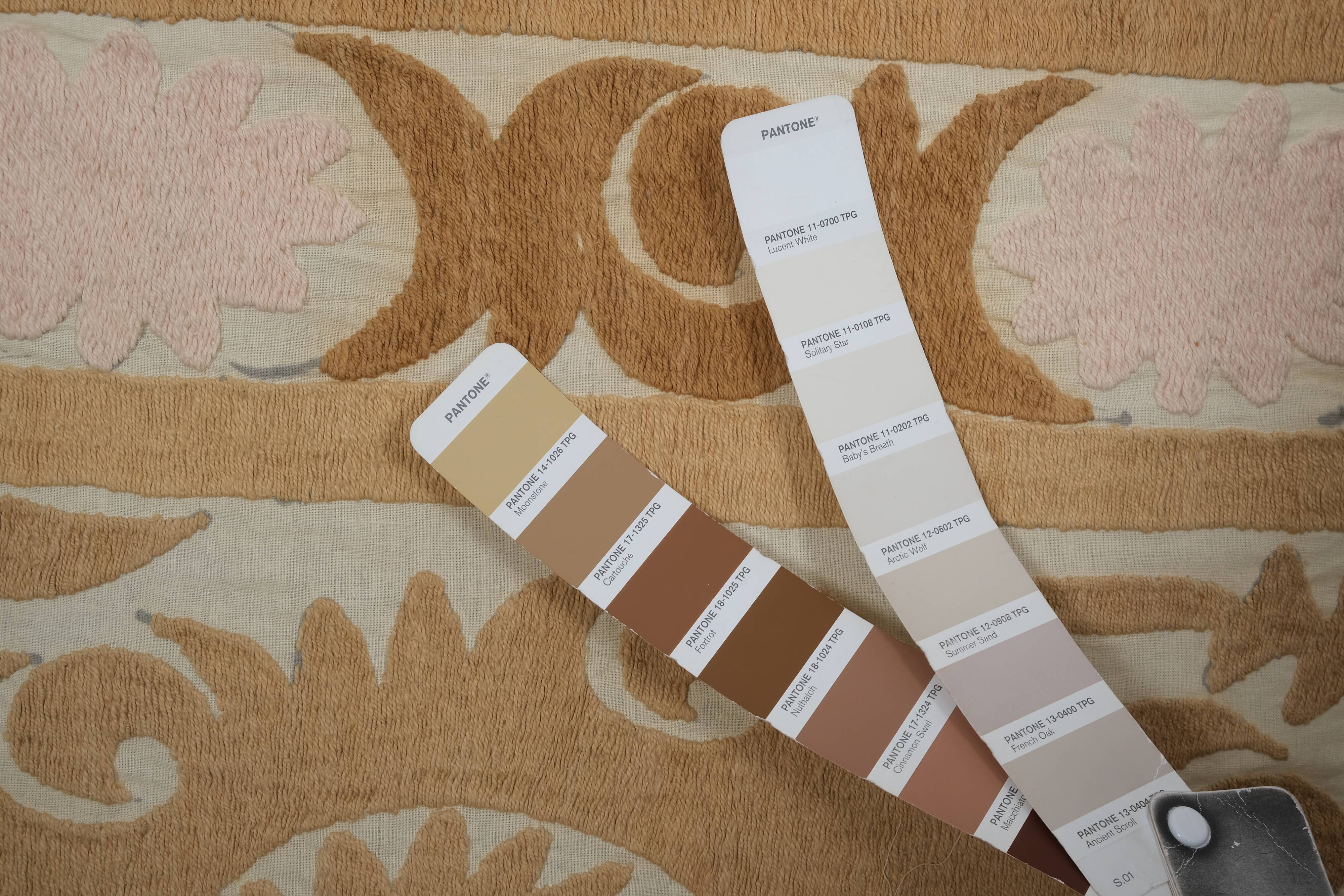 Suzani tapestry 133x137 cm