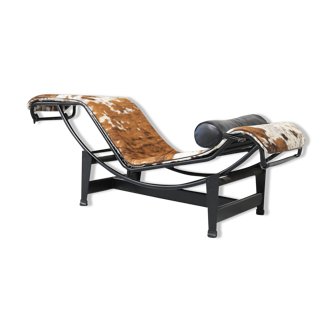 LC4 ‘black edition’ by Le Corbusier, Perriand & Jeannert édition Cassina