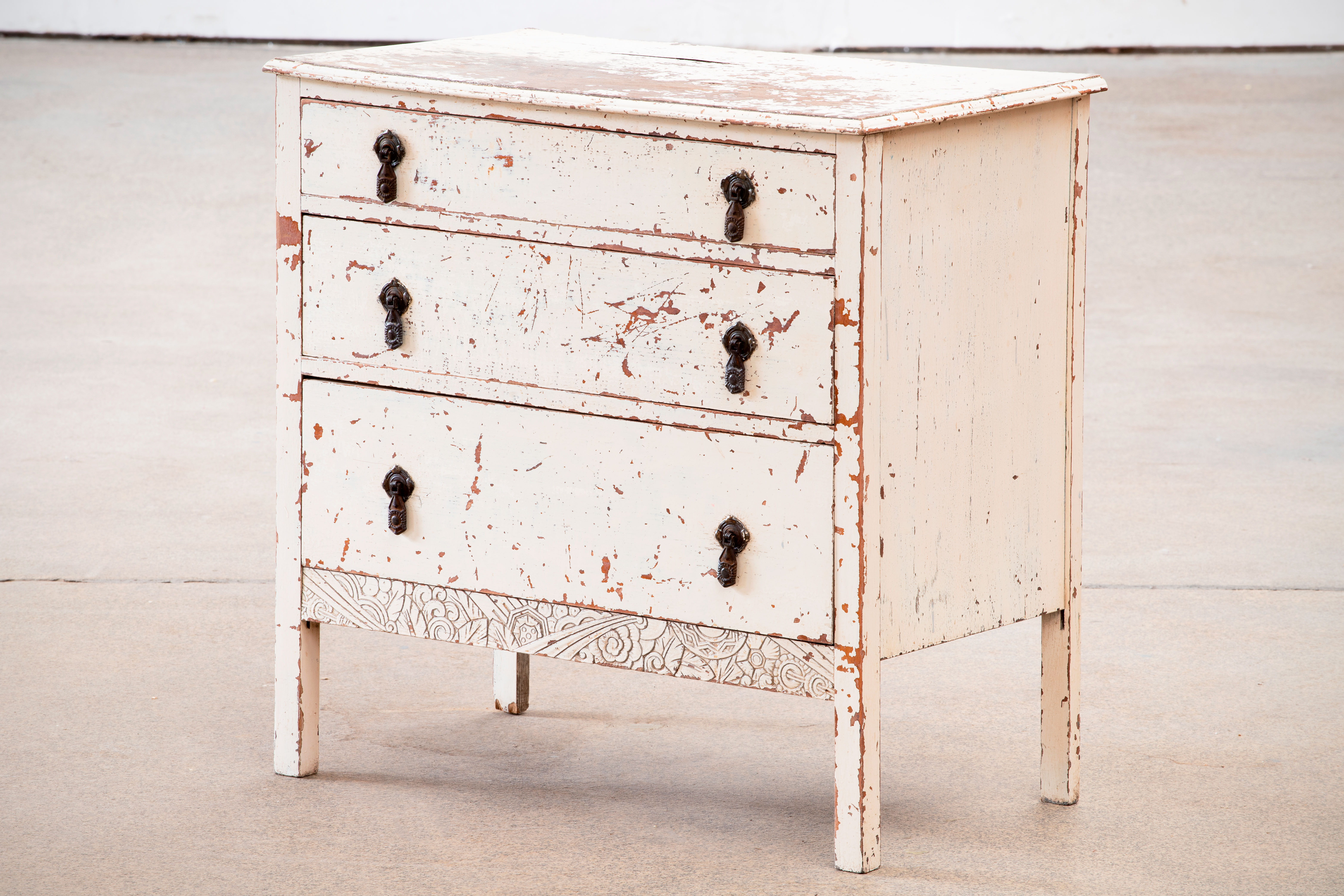 Commode parisienne vintage, patinée 1940
