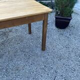 Farm table