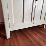 Green Parisian Buffet