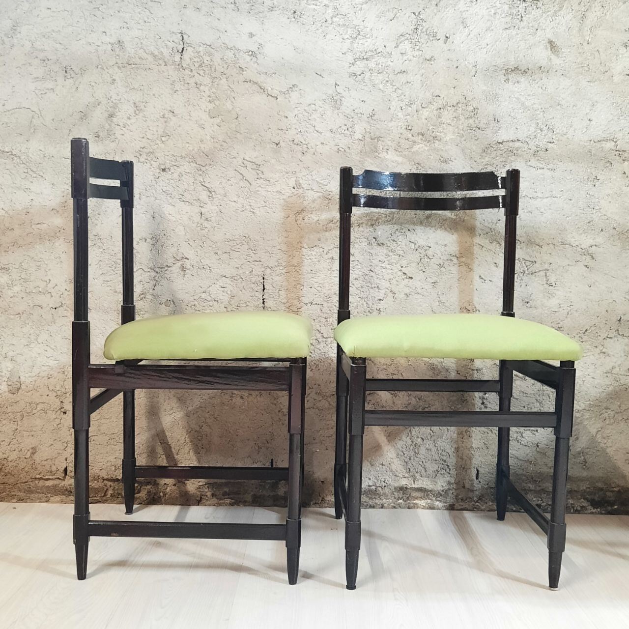Six 50's chairs - varnished wood