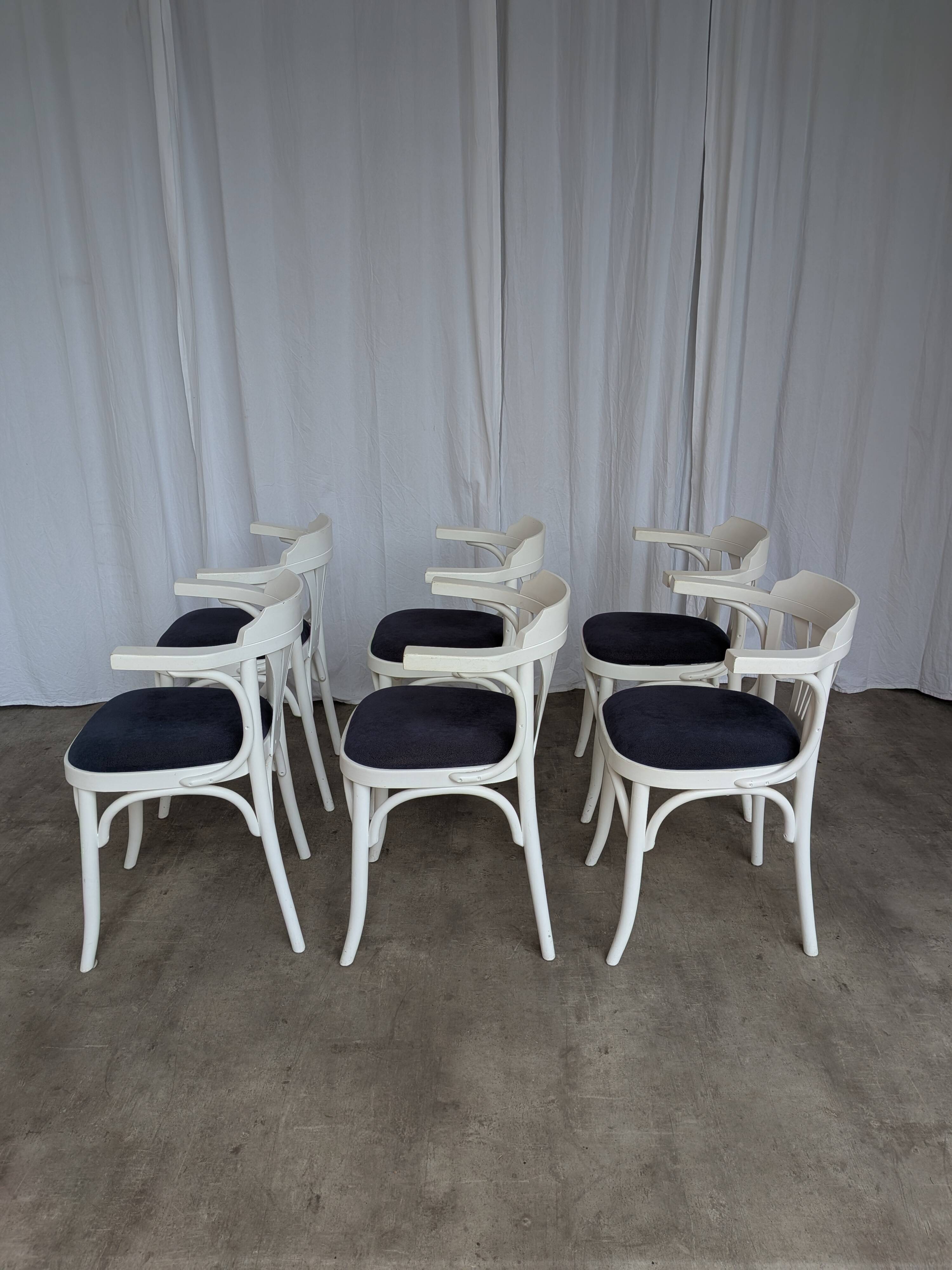 Ensemble de 6 chaises de salle à manger vintage en bois courbé blanc / fauteuil de style Thonet des années 1970