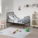 Scalable bed child wrought iron