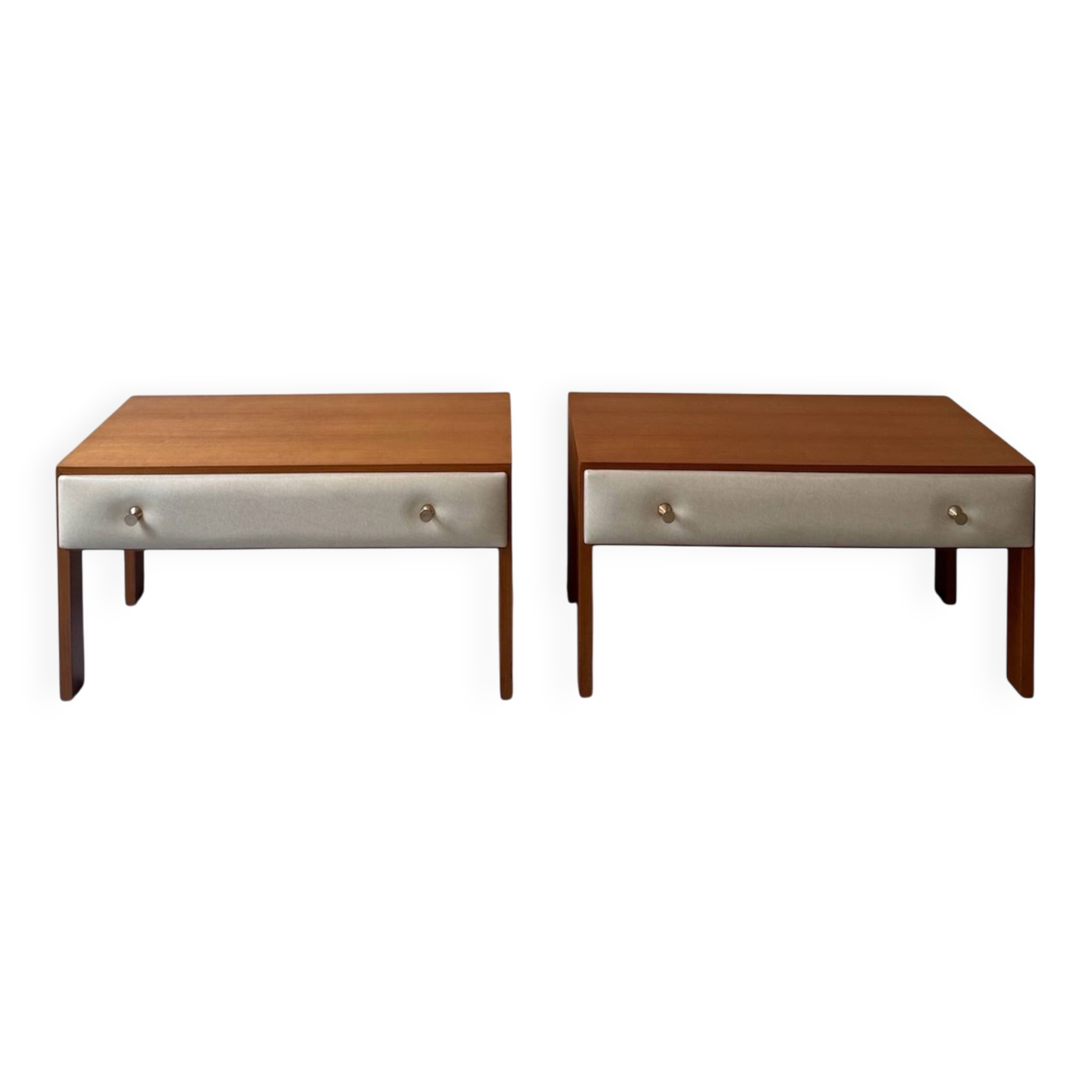 Paire de chevets modernistes en bois et cuir blanc, Roger Landault 1950