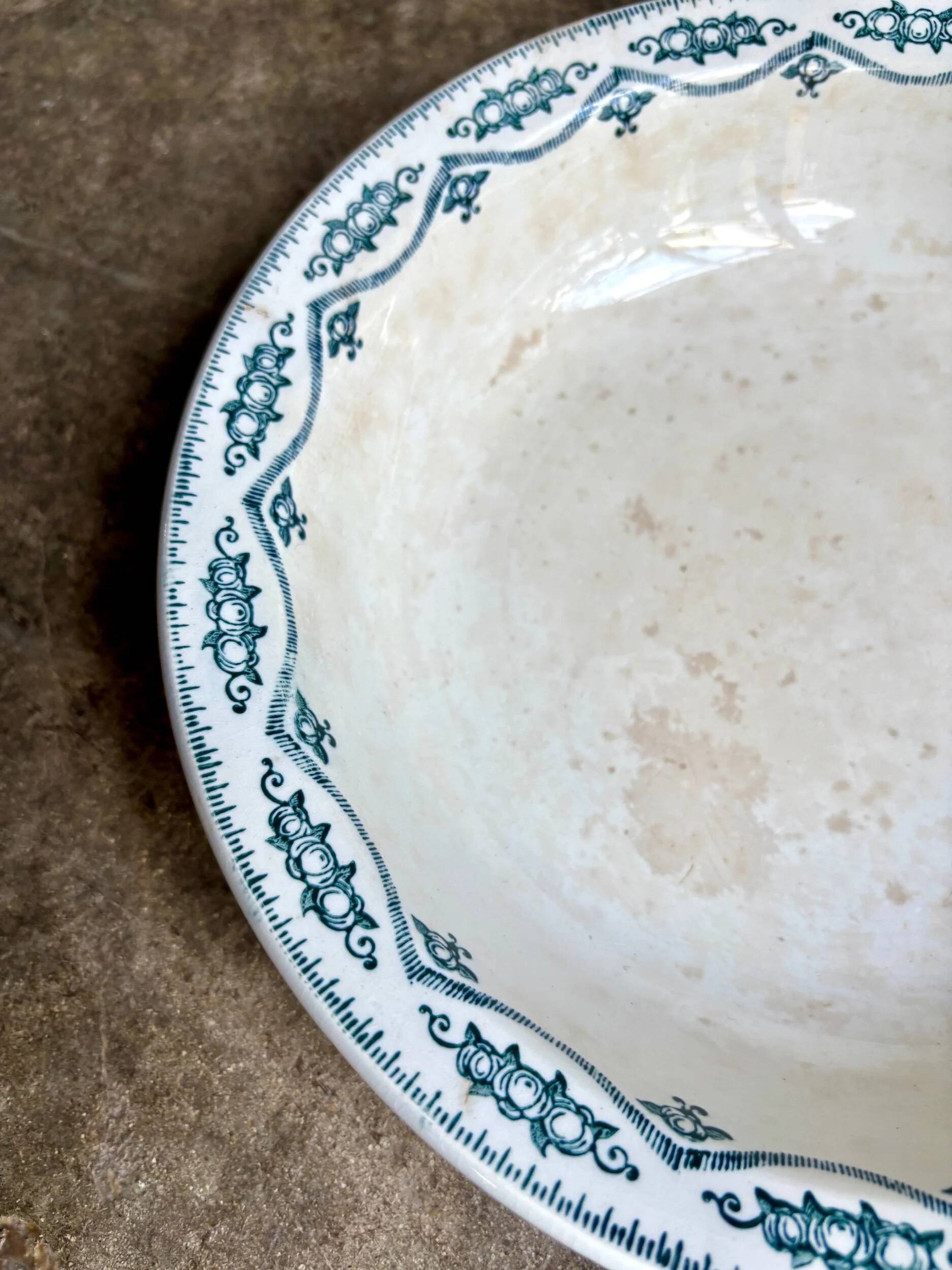 St Amand round hollow ironstone dish