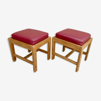 Paire de tabourets en pin et assise skaï rouge