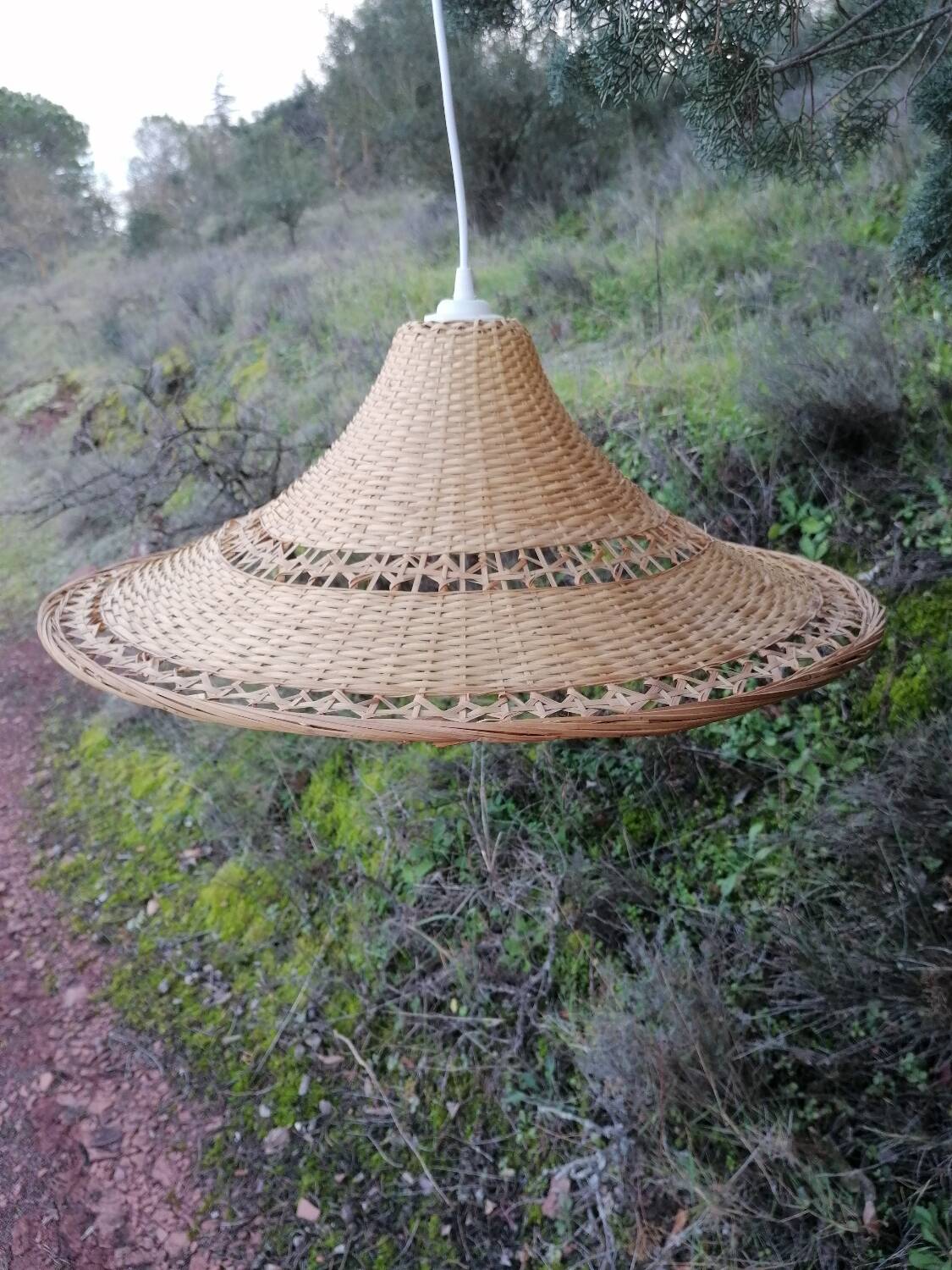 suspension en rotin vintage