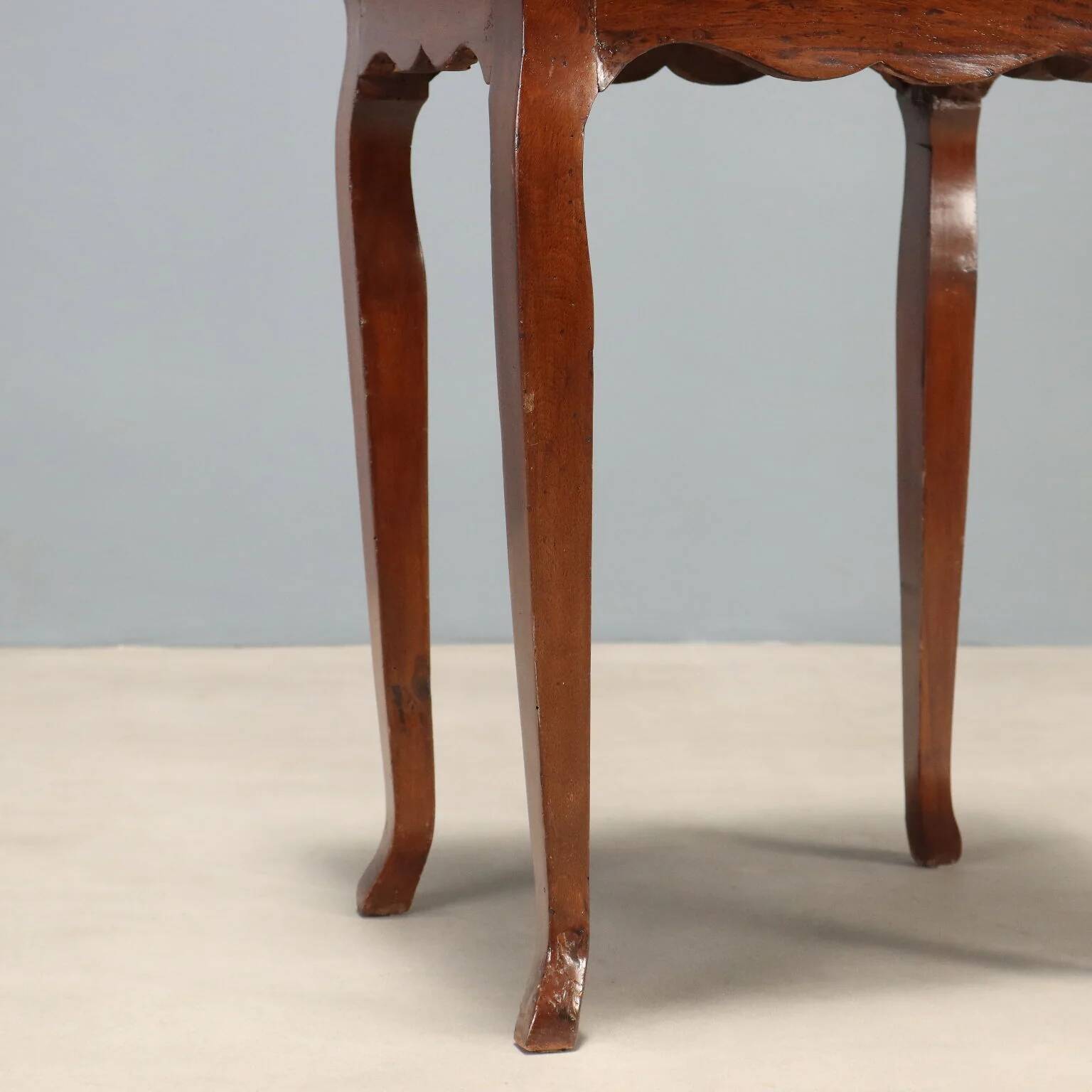 Nightstand in walnut, late 19th century.